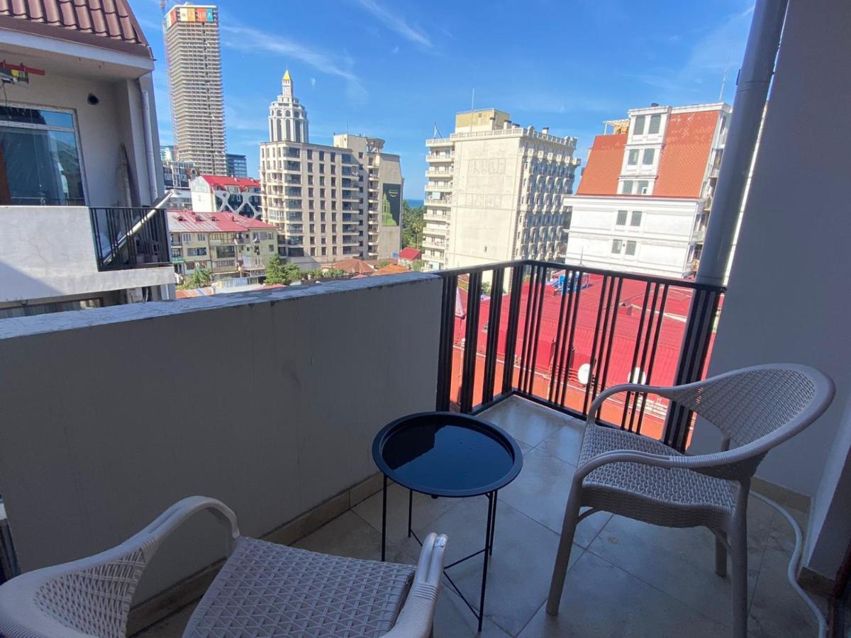Boulevard Apartments Батуми Екстериор снимка