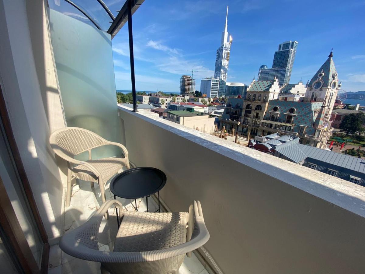 Boulevard Apartments Батуми Екстериор снимка