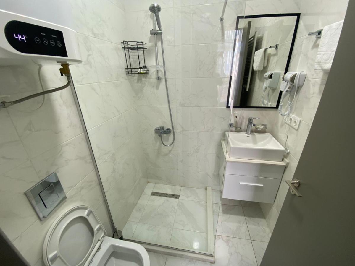 Boulevard Apartments Батуми Екстериор снимка